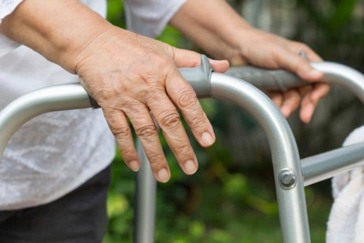 The Pro's and Con's of Early Use of Mobility Aids for Seniors
