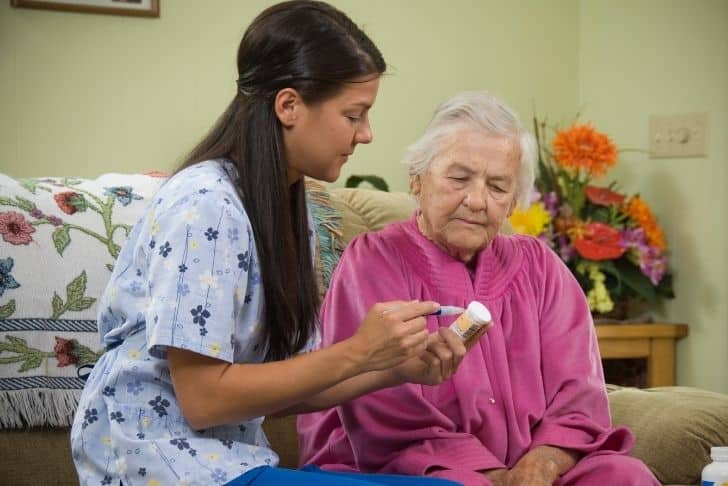 Guidelines to Help Your Senior Get Organized and Take Medications