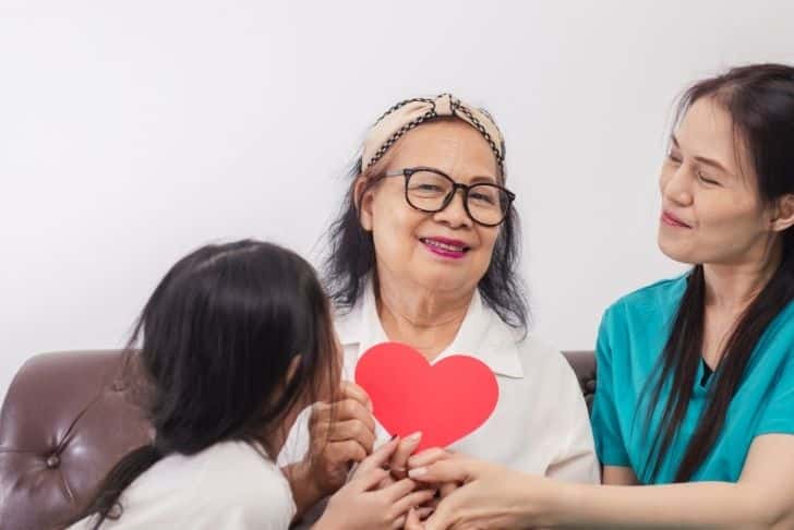 Guiding Care: Essential Steps for Ensuring Health and Happiness of Aging Parents